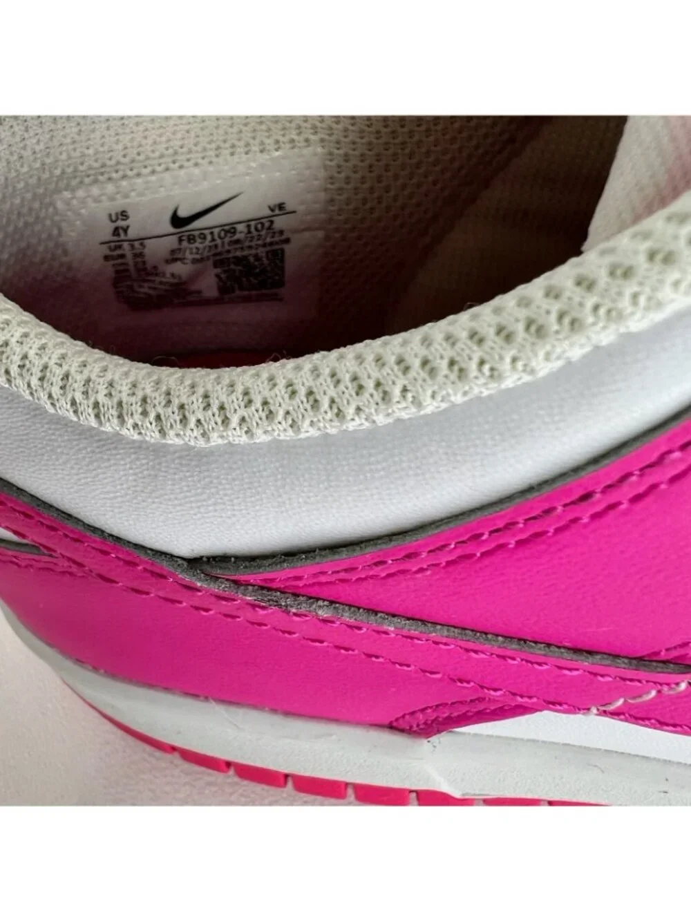Nike Dunk Low Laser Fuchsia Sneaker Big Kids 4Y Leather Lace Up FB9109-102 Pink